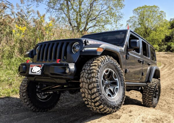 Genuine Mopar 17" Rubicon Wheel - Semi Gloss Black with Machined Accents - Image 2
